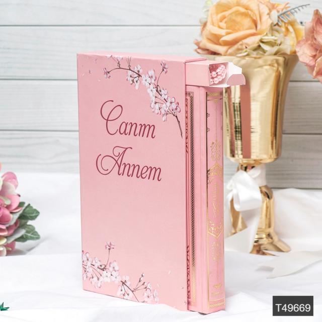 Anneler Gunune Ozel Kutuda Orta Boy Kuran I Kerim Ve Inci Tesbih Seti